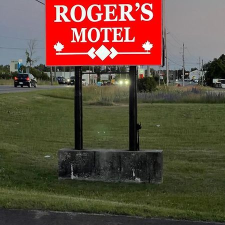 Rogers Motel Smiths Falls Εξωτερικό φωτογραφία