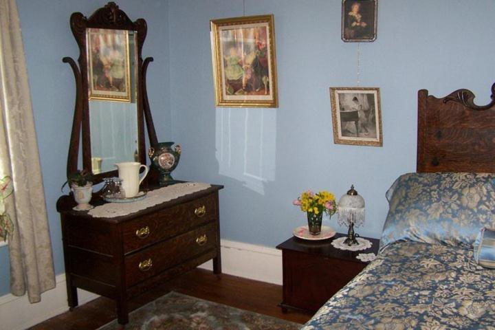 Rogers Motel Smiths Falls Δωμάτιο φωτογραφία