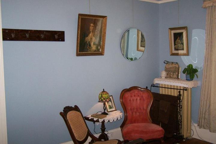 Rogers Motel Smiths Falls Δωμάτιο φωτογραφία