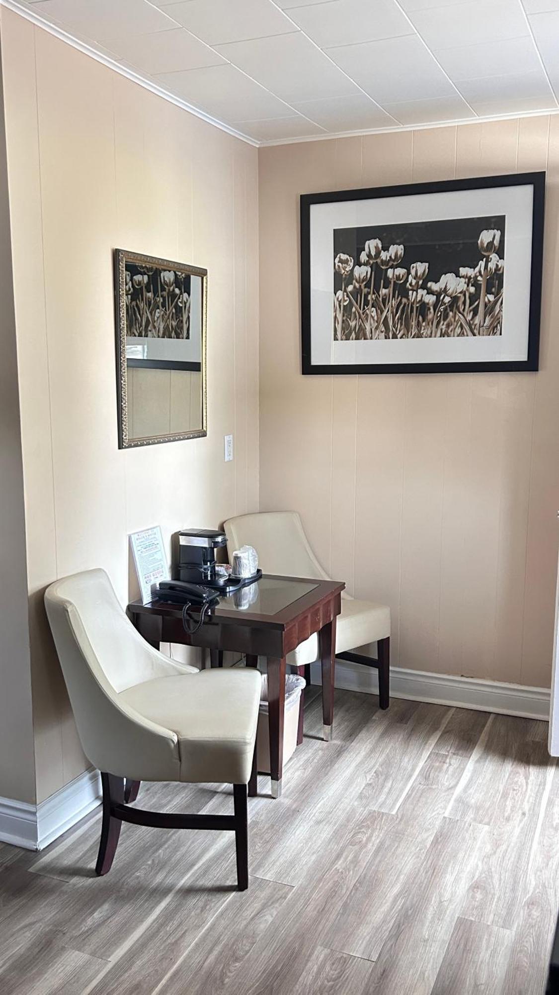 Rogers Motel Smiths Falls Εξωτερικό φωτογραφία